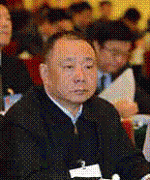 出产者把不应添加的原料加到食物傍边